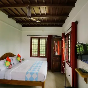 Spice Valley & Tree House Homestay