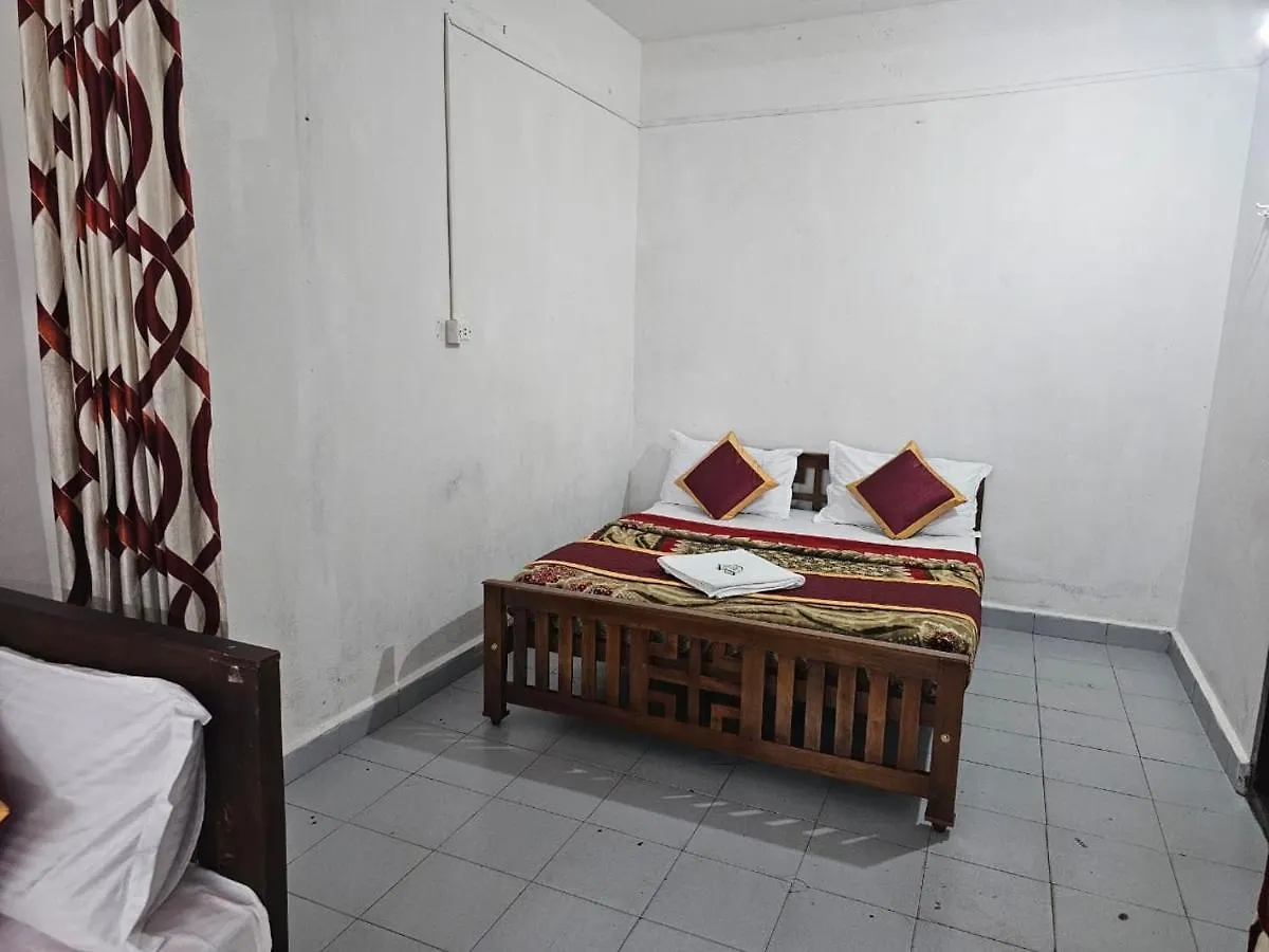 Cicily Holidays Inn Munnar 0*,  India