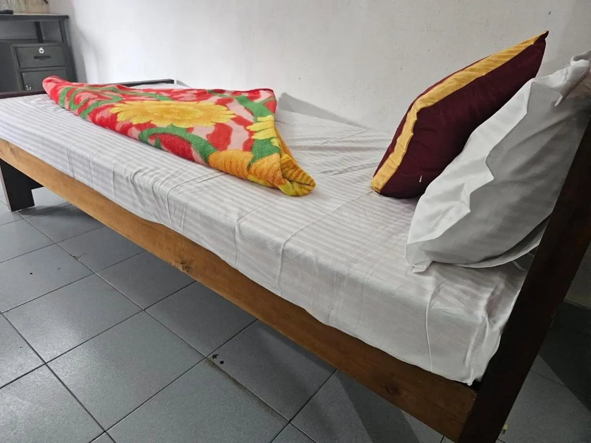 Cicily Holidays Inn Munnar Homestay