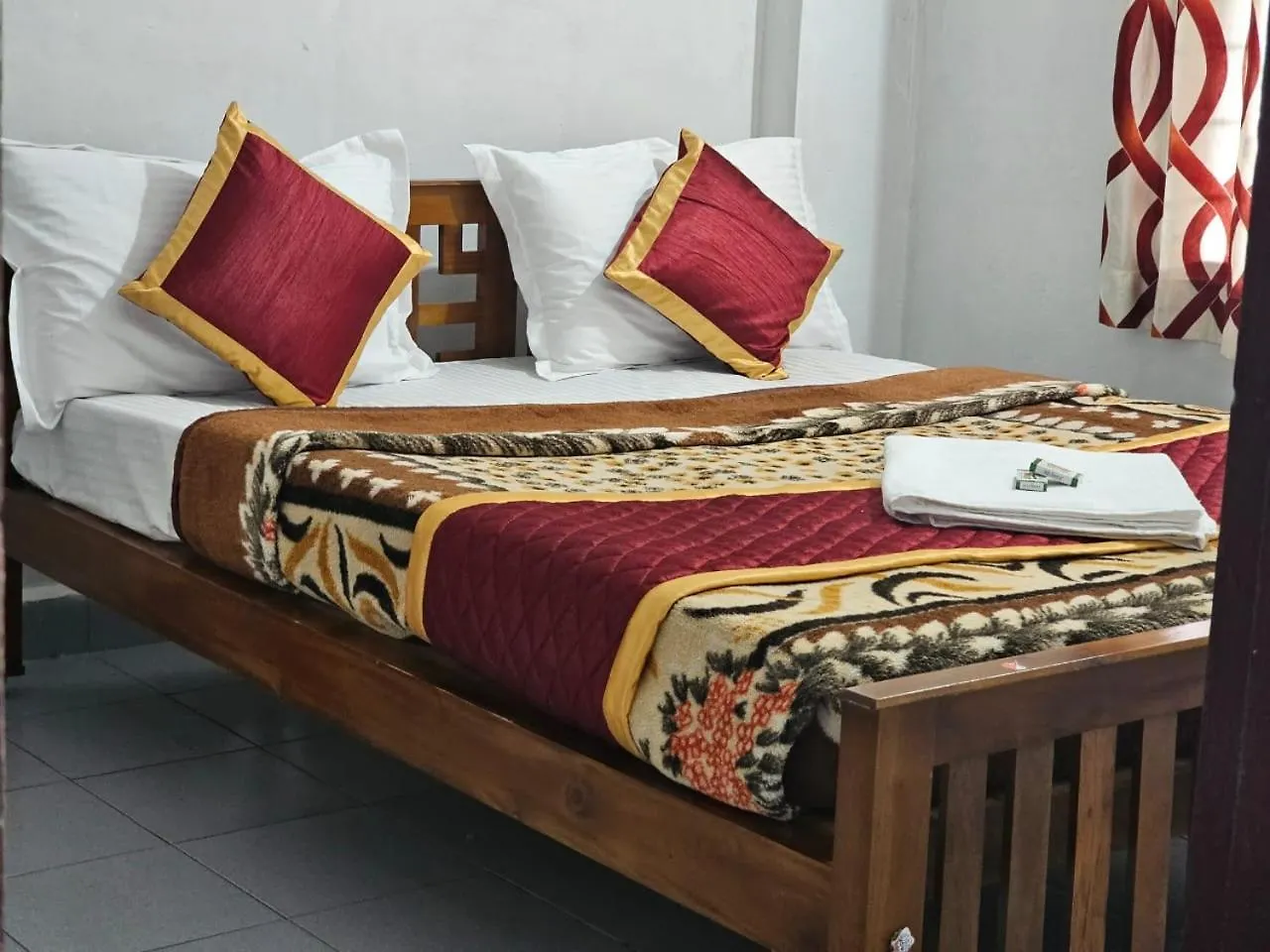 Cicily Holidays Inn Munnar India