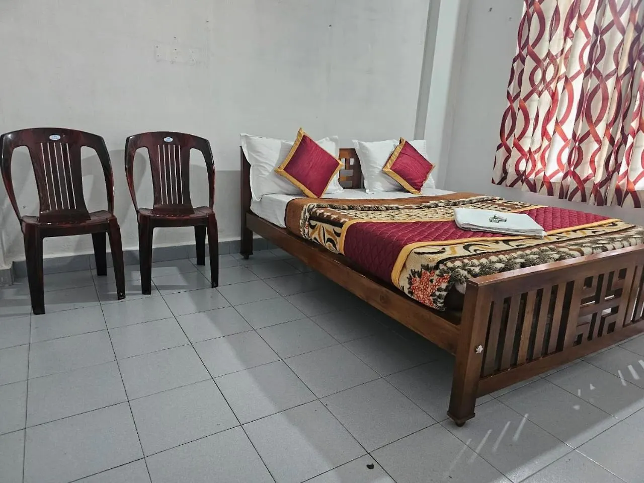 Cicily Holidays Inn Munnar 0*,  India