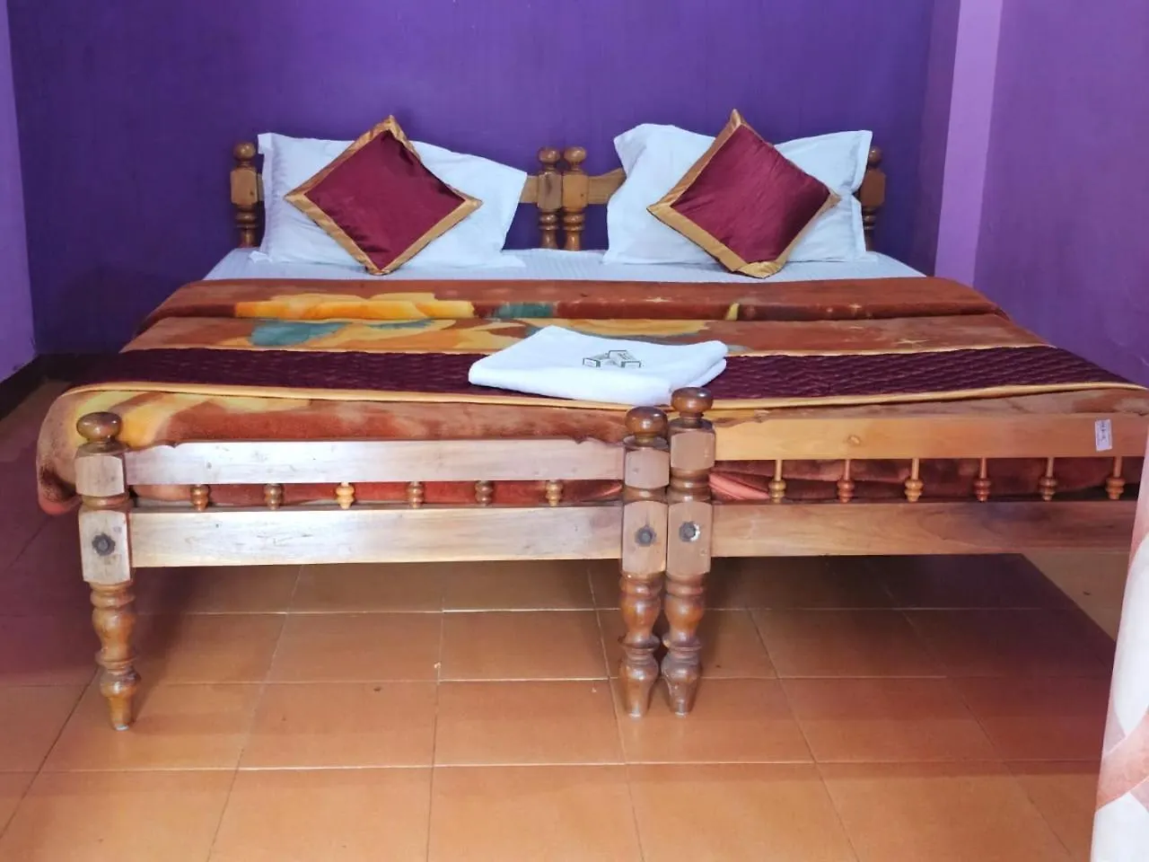 Cicily Holidays Inn Munnar 0*,  India