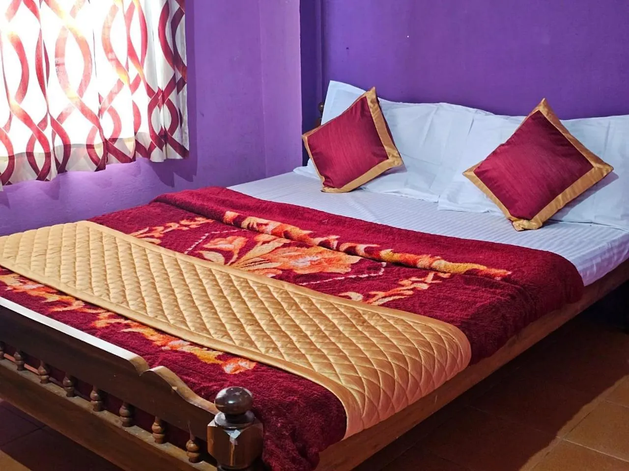 Cicily Holidays Inn Munnar Homestay